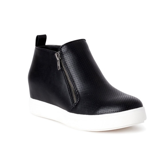 Time and Tru Memory Foam Sneaker Wedge Bootie New - Picture 5 of 8